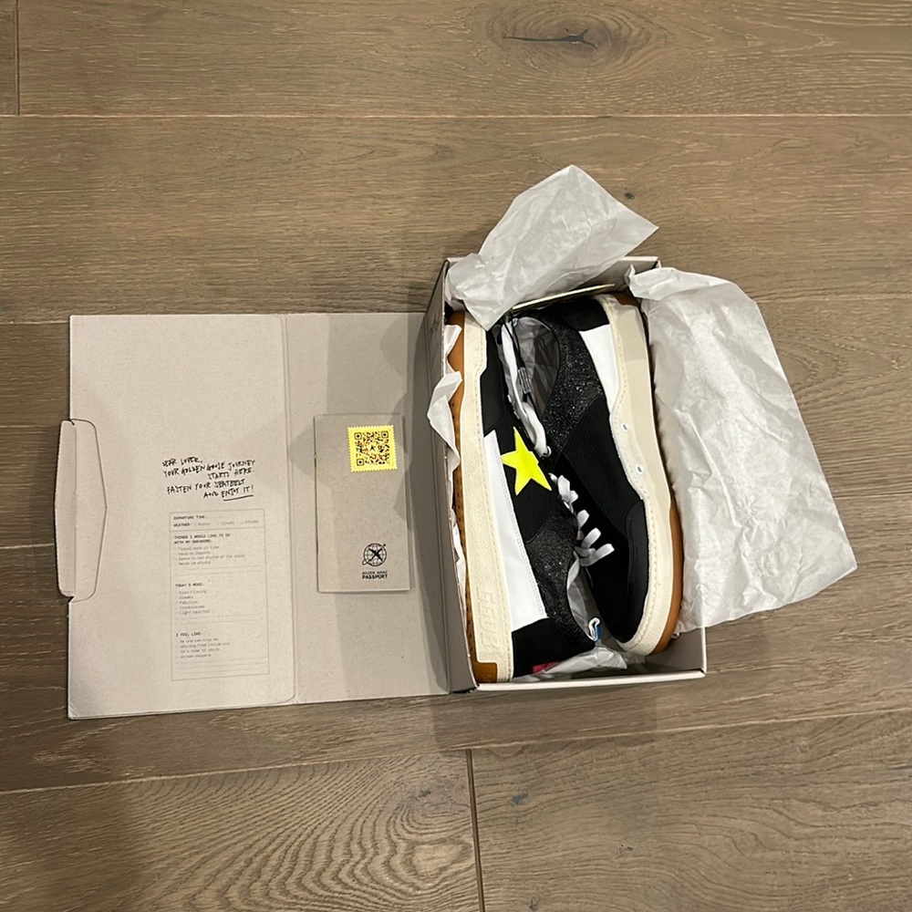 Men’s Golden Goose Low-Top Sneakers
